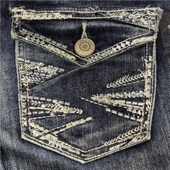 Maurices Womens Slim Boot Cut Mid Rise Embroidered Jeans Size 2 Short NEW W/Tag - Picture 9 of 12